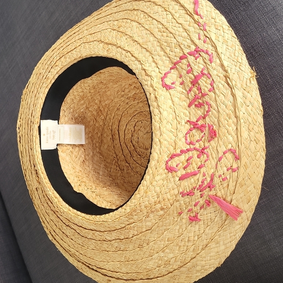 Bundle. HATS - Picture 7 of 7